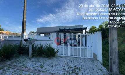 Casa com 2 dormitórios à venda, 89 m² por R$ 470.000,00 - Princesa do Mar - Itapoá/SC