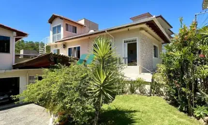 Casa com 4 quartos à venda na Rua Laércio Costa, 90, Trindade, Florianópolis
