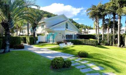 Casa à venda no bairro Lagoa da Conceição - Florianópolis/SC