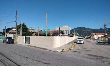 Casa à venda no bairro Praia João Rosa - Biguaçu/SC