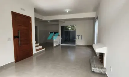 Casa à venda no bairro Lagoa da Conceição - Florianópolis/SC