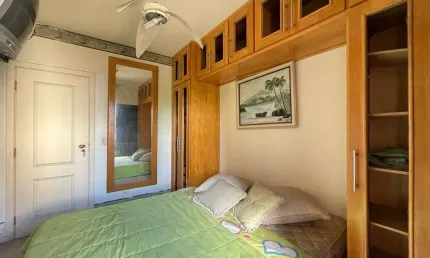 Apartamento à beira mar com 3 dormitórios (3 suítes), 2 vagas, área de lazer, tombo, guarujá/sp