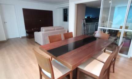 Três dormitórios com uma suíte e duas vagas por R$ 1.200.000,00 na Vila Carrão