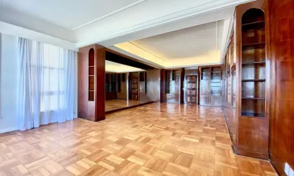 Apartamento vintage com 3 quartos e 2 vagas independentes próximo a avenida paulista