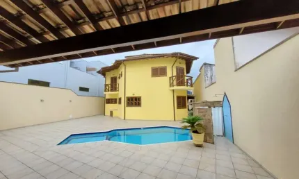Casa com 5 quartos à venda no Centro, Ubatuba 