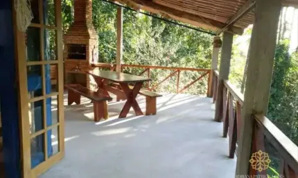 Excelente casa com total de 4.000m² na praia da almada.