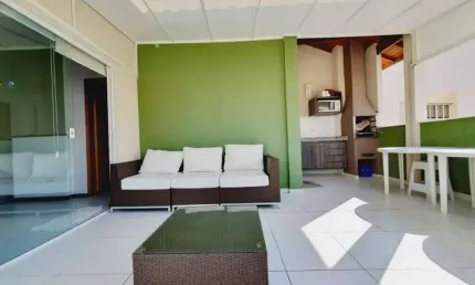 Cobertura a venda mobiliada de 3 dormitórios no bairro de itaguá em ubatuba