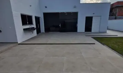 Casa de alto padrão disponível pra locação definitiva