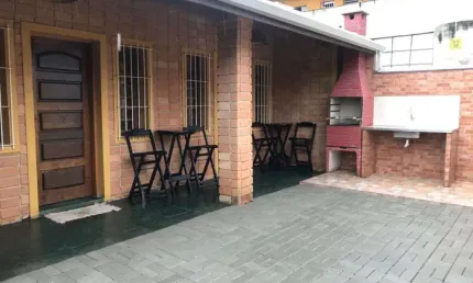 Casa com edícula à venda em ubatuba/sp, amplo espaço, conforto e área gourmet