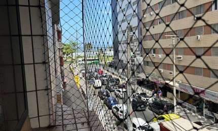 Apartamento com 3 dormitórios + dependência completa, À VENDA, no Embaré