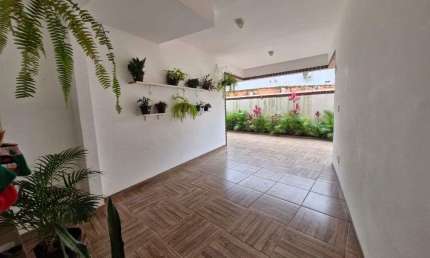 Sobrado Triplex com churrasqueira, À VENDA, no Macuco