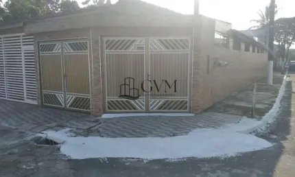 Casa com 2 quartos à venda na Rua Pedro Batista Menezes, 830, Vila Sonia, Praia Grande