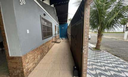 Casa Semi Isolada 50 metros da Praia 3 dorms, 1 suíte,Real, PG