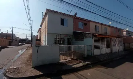 Casa com 2 quartos à venda na Rua Lazurita, 520, Nova Mirim, Praia Grande