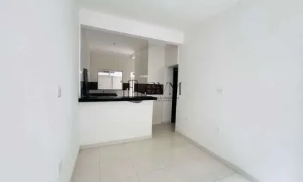 Casa de Condomínio com 2 dorms, Maracanã, Praia Grande