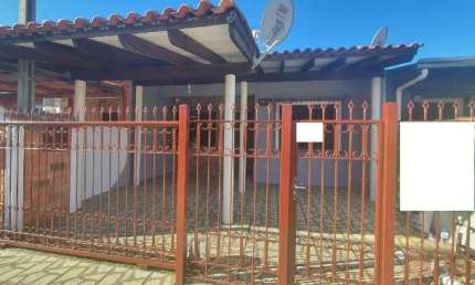 Casa com 2 quartos à venda na Rua Espanha, 335, Parque Marechal Rondon, Cachoeirinha por R$ 200.000