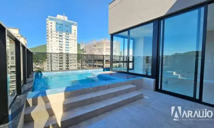 Cobertura triplex com 3 suítes na Fazenda em Itajaí