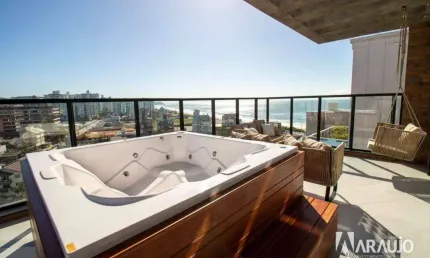 Apartamento com 1 suíte master e 3 suítes na Praia Brava em Itajaí