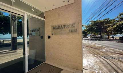 Apartamento com 1 suíte e 2 dormitórios  o bairro Centro em Balneário Camboriú