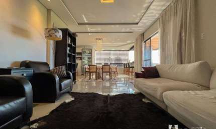 Apartamento semimobiliado com 4  suítes no Centro de Itajaí