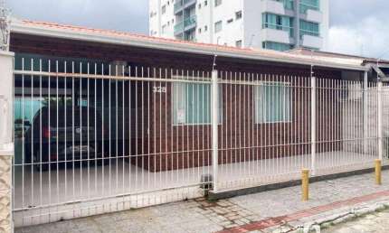Casa com 2 dormitórios no bairro São João em Itajaí