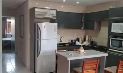 Casa próximo a praia com 2 dormitórios no Centro de Penha