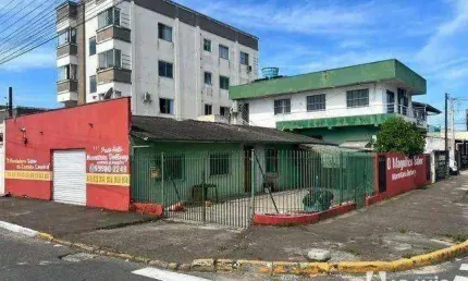 Terreno com imóveis comerciais no bairro São Vicente em Itajaí