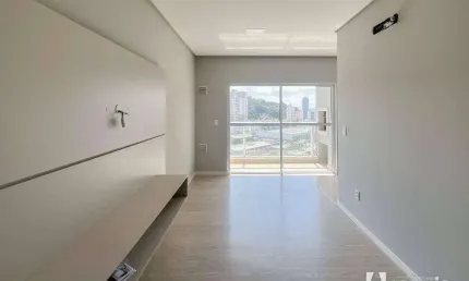 Apartamento com 1 suíte e 1 dormitório no bairro Fazenda em Itajaí