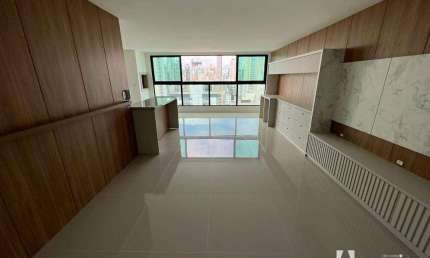 Apartamento com 3 suítes no Centro de Balneário Camboriú