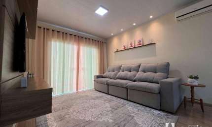 Casa com 2 dormitórios no bairro Espinheiros em Itajaí