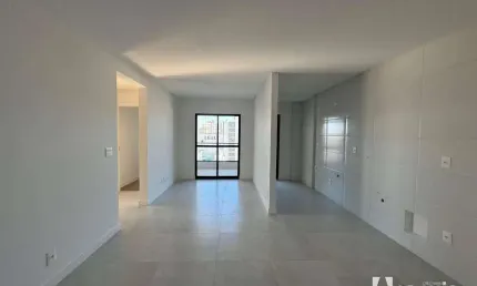 Apartamento com 1 suíte e 1 dormitório no bairro Vila Operária em Itajaí