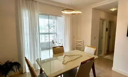 Apartamento com 2 suítes e 1 dormitório na Meia Praia em Itapema