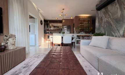 Apartamento mobiliado e equipado com 1 suíte e 2 dormitórios no bairro Fazenda em Itajaí