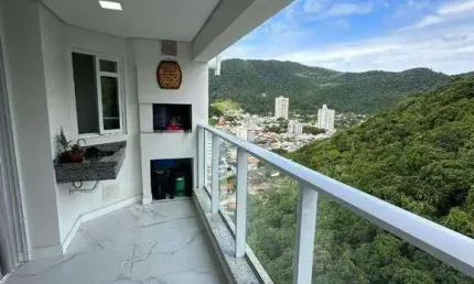 Apartamento semi mobiliado com 2 suítes no bairro Ressacada em Itajaí