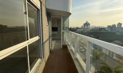 Apartamento Garden com 1 suíte e 2 dormitórios no bairro São Judas em Itajaí