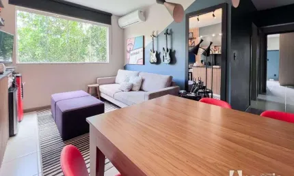 Apartamento semi mobiliado com 1 suíte e 1 dormitório no bairro Ressacada em Itajaí