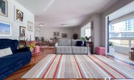 Apartamento mobiliado com 4 suítes e 1 dormitório Centro de Itajaí