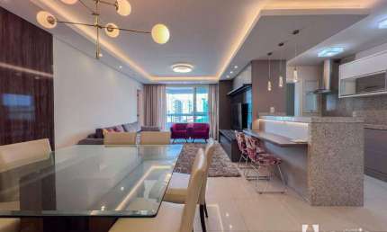 Apartamento mobiliado com 3 suítes no Centro de Itajaí