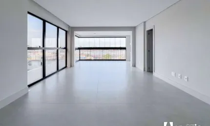 Apartamento com 2 suítes e 2 dormitórios no Centro de Itajaí