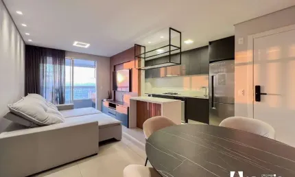Apartamento mobiliado e decorado com 2 suítes no Centro de Itajaí