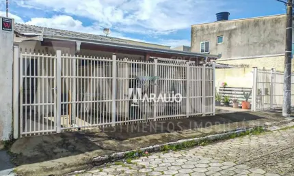 Casa com 1 suíte e 2 dormitórios no bairro imaruí em itajaí