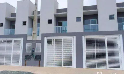 Casa semimobiliada no Itacolomi em Balneário Piçarras