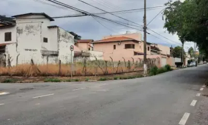 Terreno à venda no Jardim Chapadão, Campinas  por R$ 460.000
