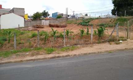 Terreno comercial à venda no Santa Cruz, Valinhos  por R$ 1.300.000