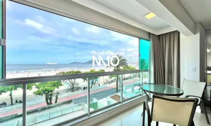 Apartamento frente mar de 3 dormitórios no Edifício Albani em Balneário Camboriú
