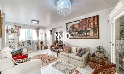Apartamento de 3 dormitórios 1 vaga privativa quadra mar em Balneário Camboriú