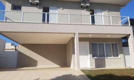 Casa à venda e para alugar no Terras do Cancioneiro, em Paulínia, SP