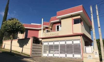 Casa à venda em Valinhos no Condomínio Portal do Jequitibá