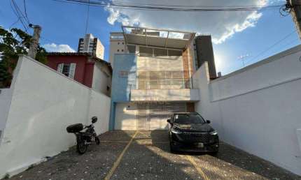 Prédio com 10 salas para alugar na Rua Comendador Tórlogo Dauntre, 237, Cambuí, Campinas