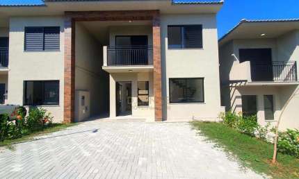 Casa à venda no Condomínio Village Luciana em Valinhos
